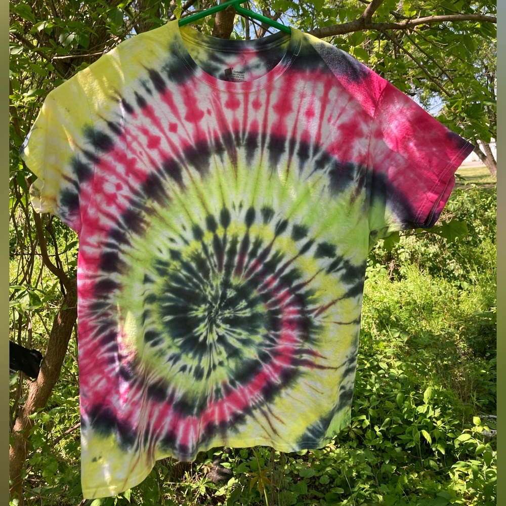 NWOT Custom Unisex Tie Dye T-Shirt
